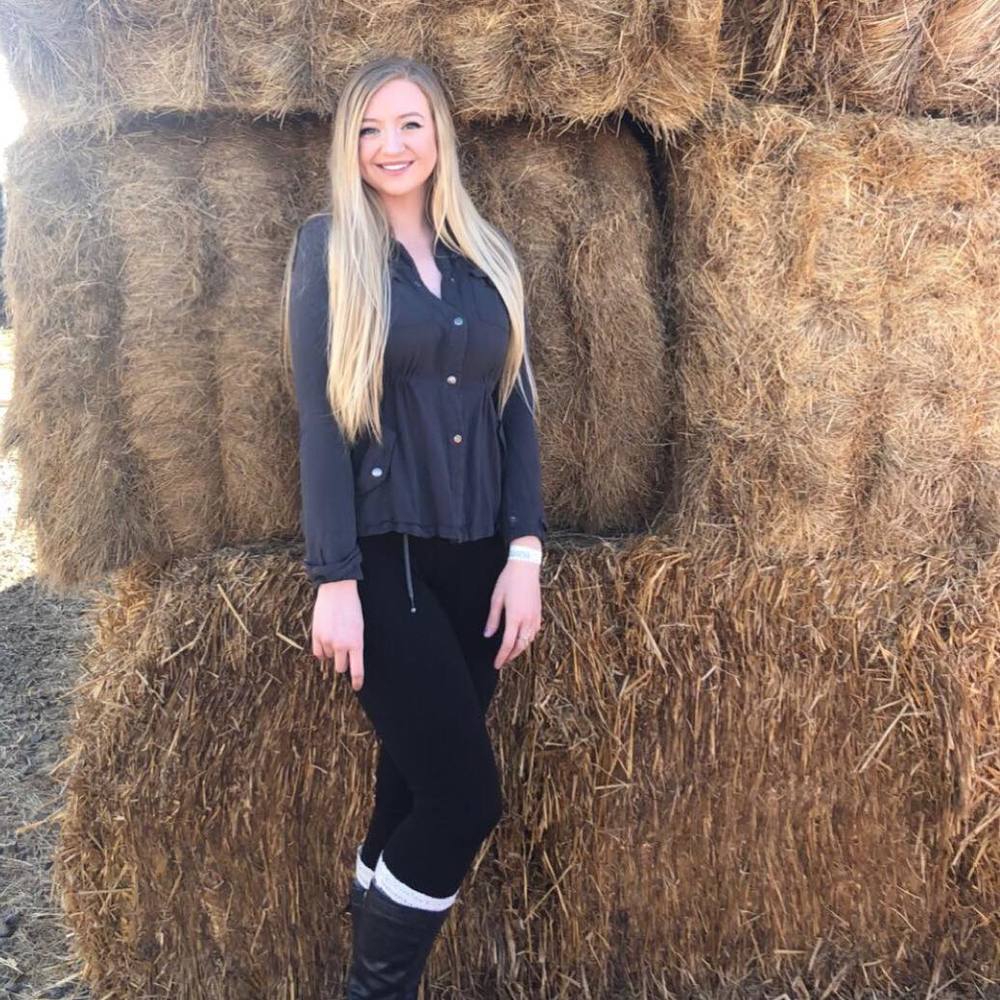 Meet your Posher, Alexis
